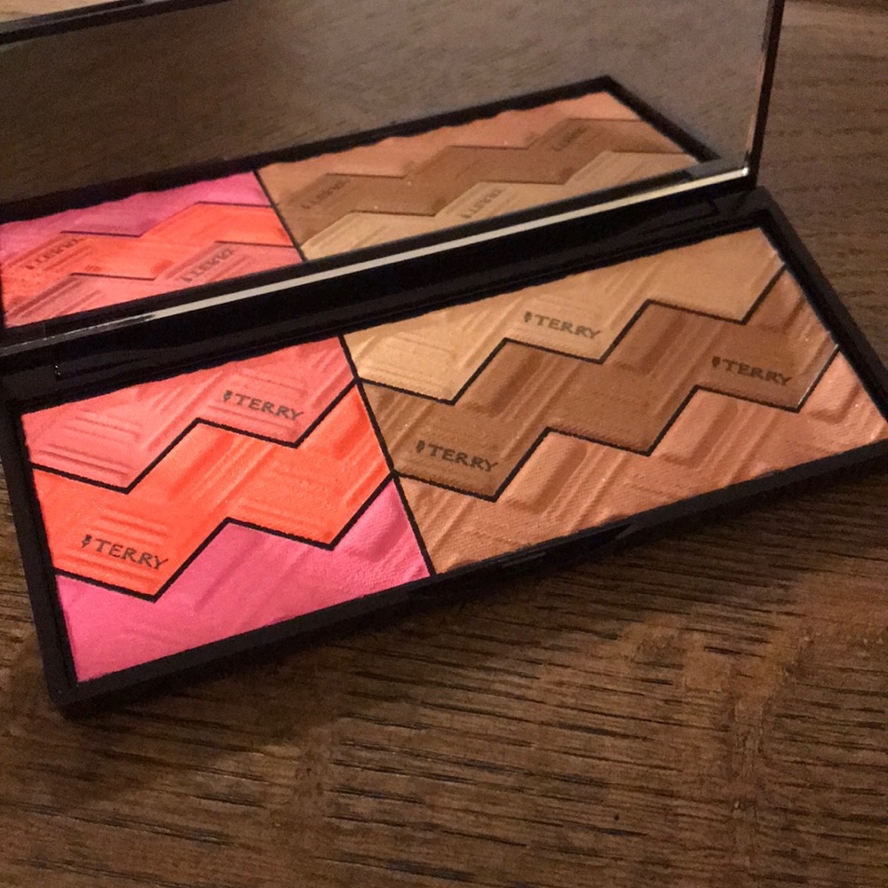 By Terry Sun Designer Palette 1-Tan & Flash Cruise